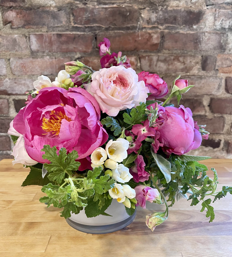 Fleurs Creative Flirty Fleurs - floral design class with Peonies and Garden Roses