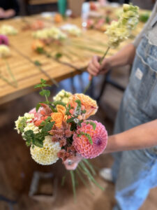 do it yourself flower arranging workshop for weddings in seattle