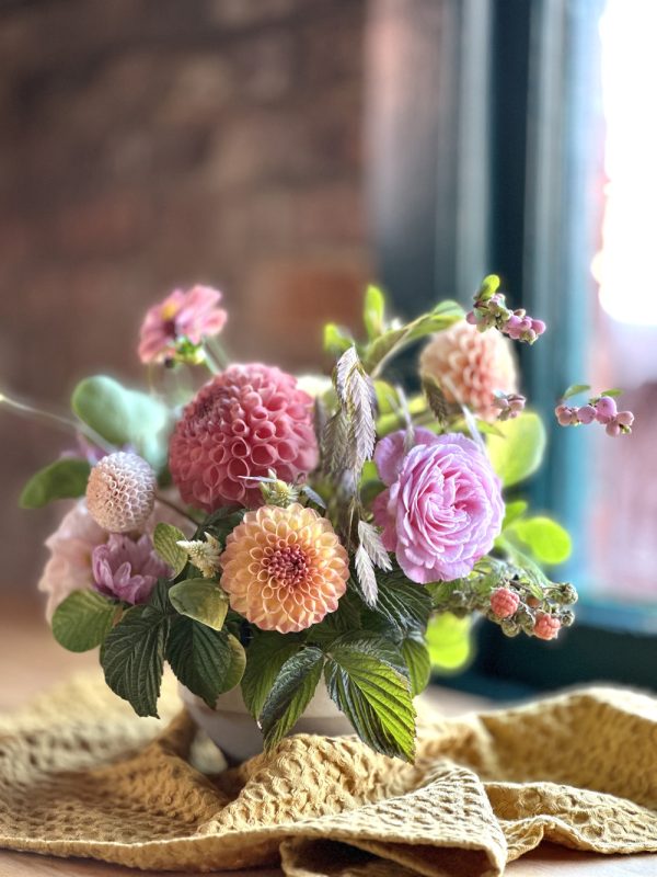 Fleurs Creative Floral Arrangement with Dahlias Flower Design Class Snohomish